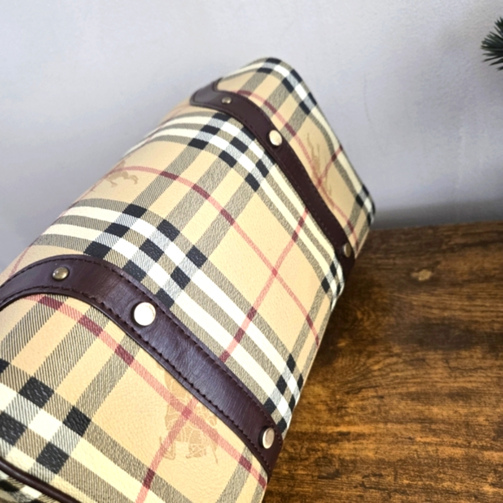 Burberry Cream and Brown Checkered Duffel Bag - Picture 5 of 9